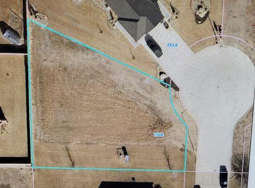 1508 Marshall St, Wood River, NE, 68883-9202 | Card Image
