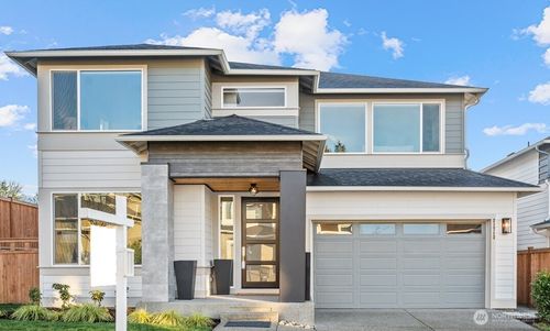 21713 Se 256th Pl, Maple Valley, WA, 98038-7587 | Card Image