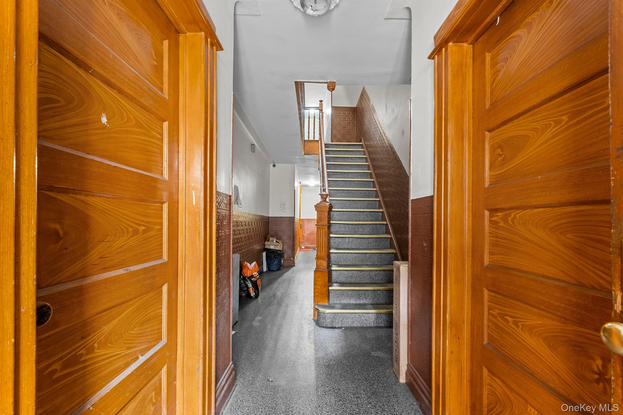 Commercial Sale in New York 3