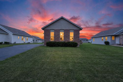 7463 Silo St, Machesney Park, IL, 61115-7673 | Card Image