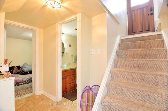7 Sophia St, House other with 3 bedrooms, 2 bathrooms and 4 parking in Brampton ON | Image 26