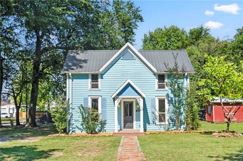 616 W Center Ave, Springdale, AR, 72764-4353 | Card Image