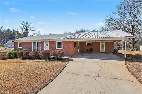 154 Melody Ln, Thomasville, NC, 27360-6121 | Card Image