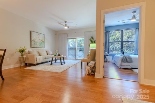 1110-630 Calvert St, Charlotte, NC, 28208-5036 | Card Image