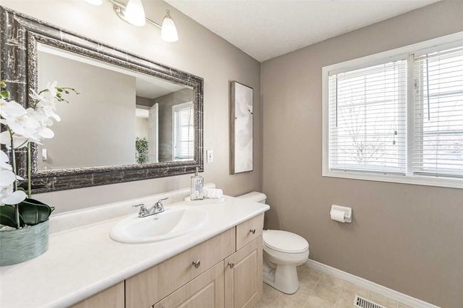9 Crawford Cres, House attached with 3 bedrooms, 2 bathrooms and 3 parking in Cambridge ON | Image 20