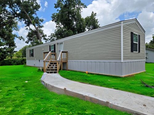 202 W Austin St, Brazoria, TX, 77422-6740 | Card Image