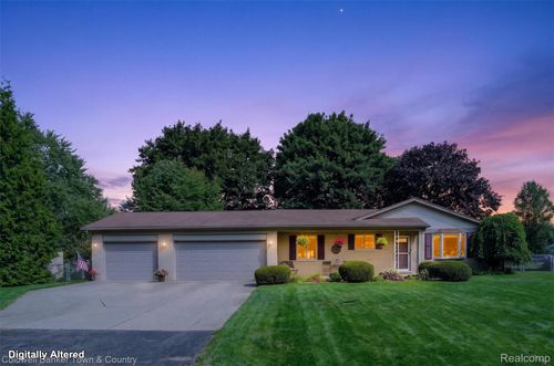 6282 Peach Dr, Clarkston, MI, 48346-1626 | Card Image