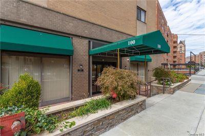 2AW - 100 E Hartsdale Avenue, Home with 2 bedrooms, 1 bathrooms and null parking in Greenburgh NY | Image 1