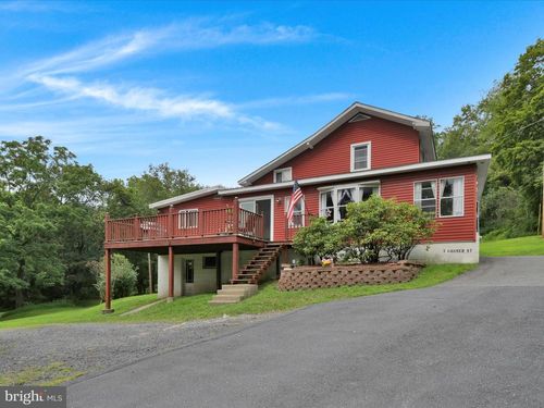 7 Conner St, GIRARDVILLE, PA, 17935-1618 | Card Image