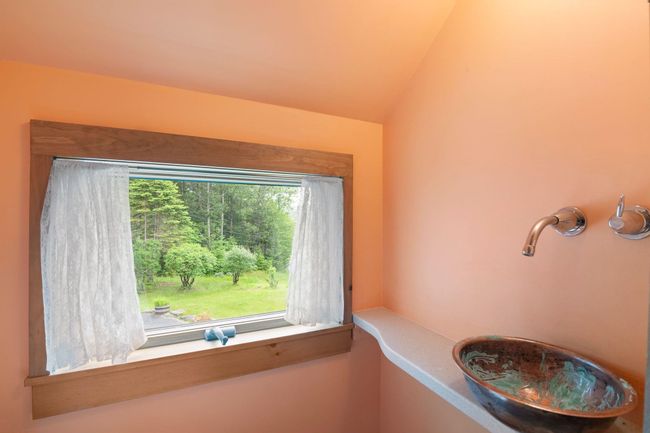 104 Juniper Ridge Rd, House other with 3 bedrooms, 4 bathrooms and null parking in Brattleboro VT | Image 34