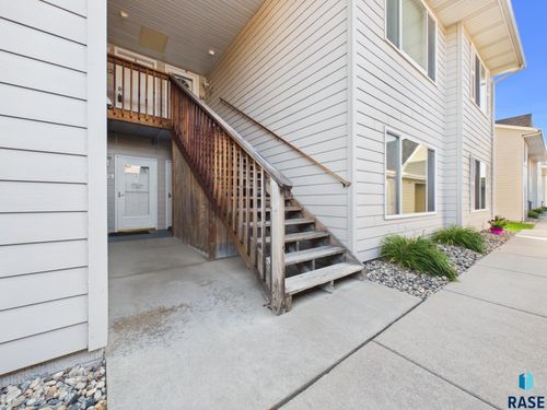 23-7107 W 56th St Street, Sioux Falls, SD, 57106 | Card Image