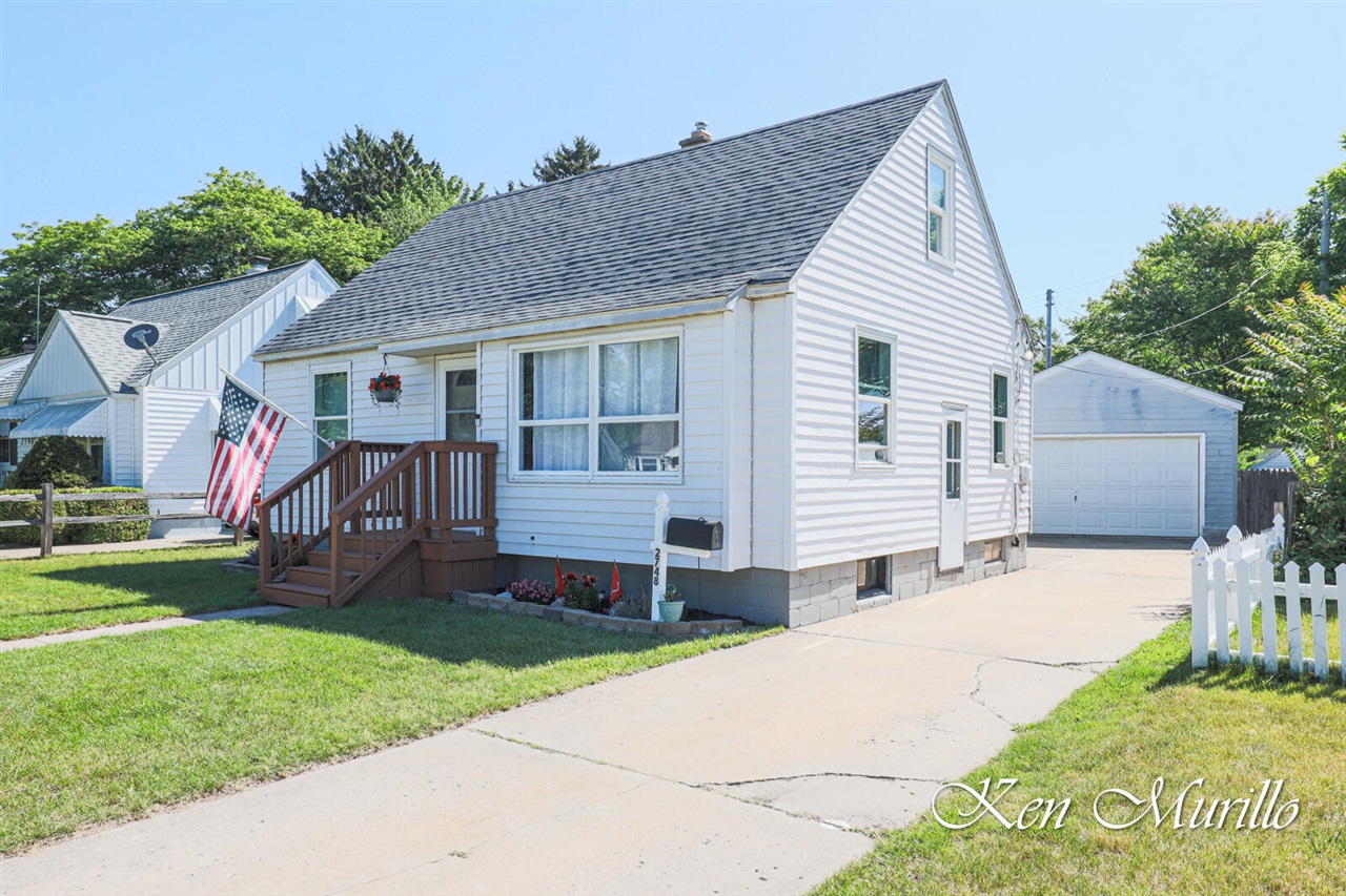 Liberty Rd, Norton Shores, MI 49441