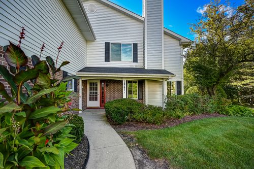 apt-c-7961 Knottingham Cir, Darien, IL, 60561-4983 | Card Image