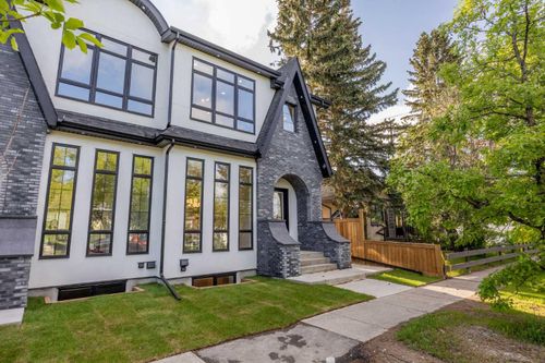 2205 26a Street Sw, Calgary, AB, T3E2C2 | Card Image
