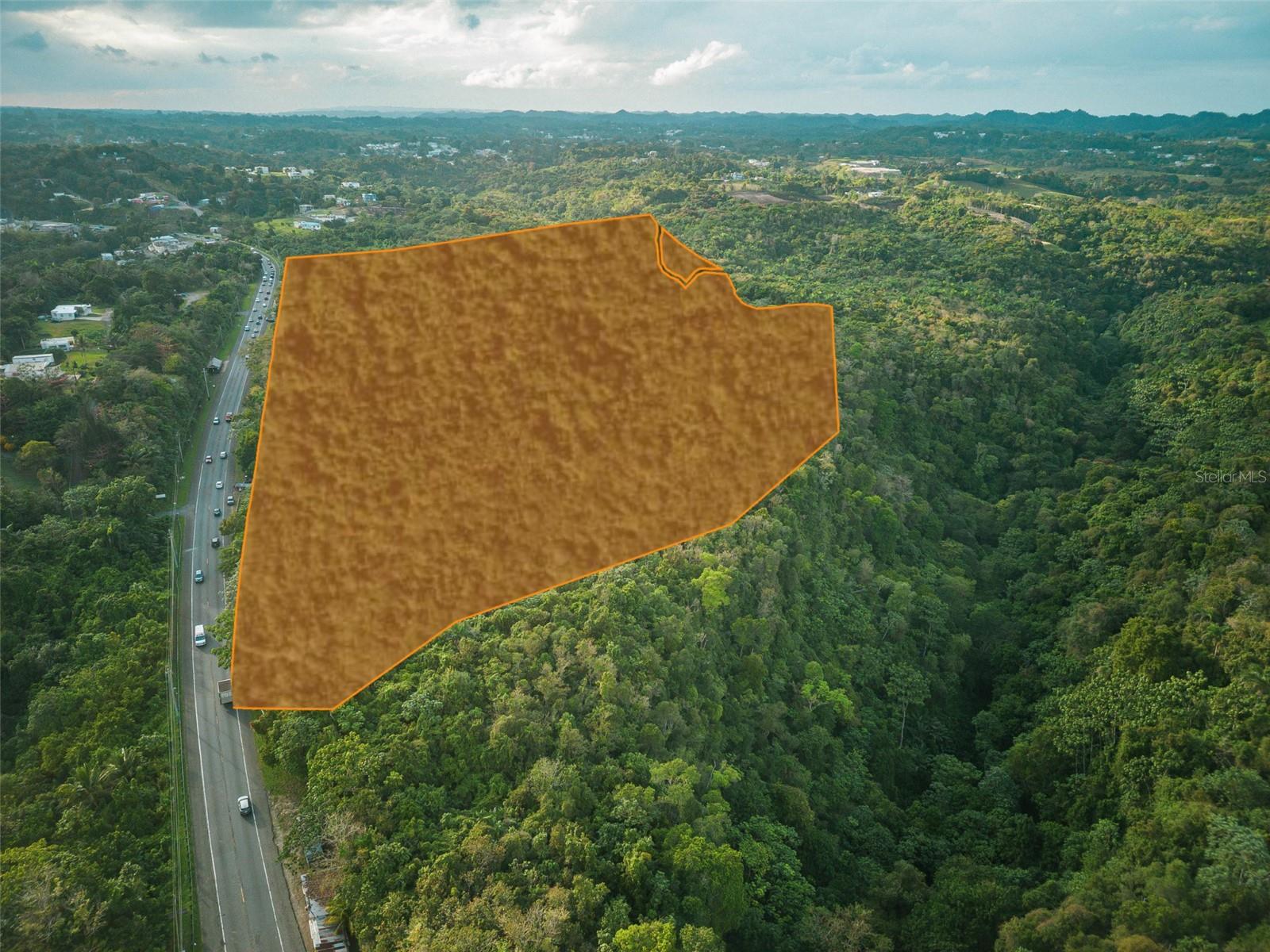 Land in CAMUY