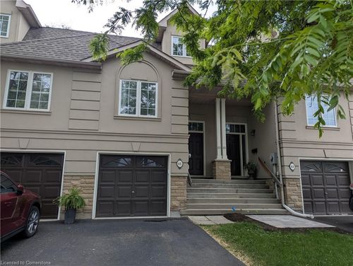 65 Fairwood Pl W, Burlington, ON, L7T1E4 | Card Image