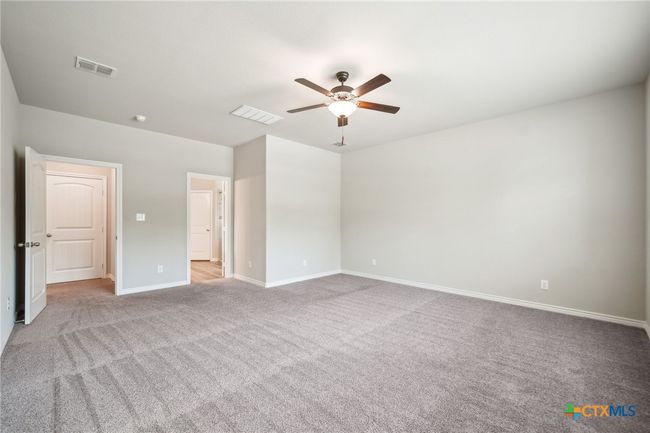 4049 Hickory Forrest Dr, Home with 3 bedrooms, 3 bathrooms and null parking in Seguin TX | Image 17