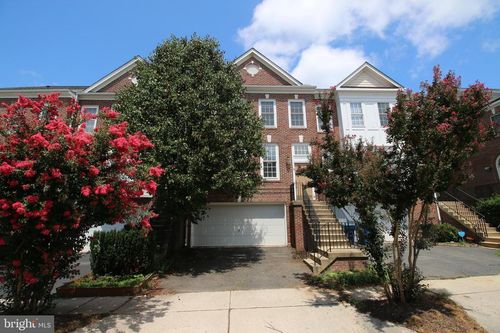 26071 Nimbleton Sq, CHANTILLY, VA, 20152-3662 | Card Image