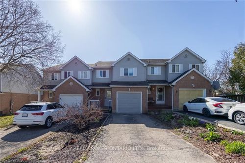 412 Exmoor St, Waterloo, ON, N2K3T1 | Card Image