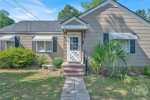 2202 E 42nd St, Savannah, GA, 31404-3816 | Card Image
