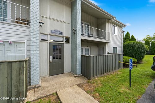 102-4308 Wisteria Landing Cir, Louisville, KY, 40218-5610 | Card Image