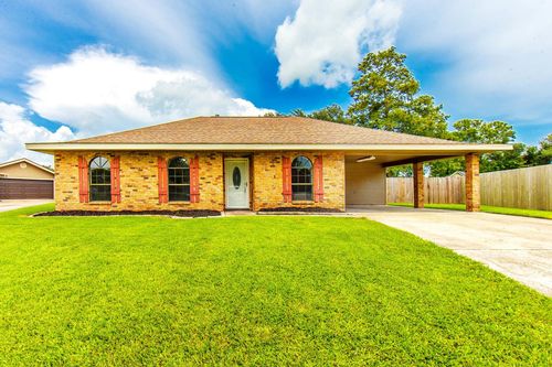 111 Timbalier Dr, Houma, LA, 70363-3837 | Card Image