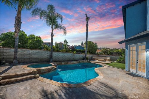 28914 Raintree Ln, Santa Clarita, CA, 91390-4165 | Card Image