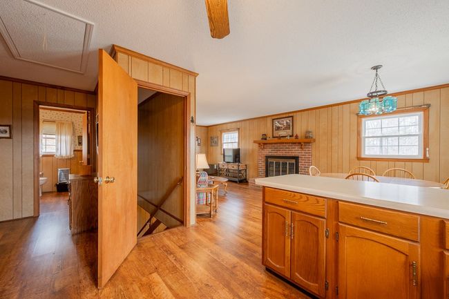 913 Kanawha Ridge Rd, House other with 3 bedrooms, 2 bathrooms and null parking in Dugspur VA | Image 16
