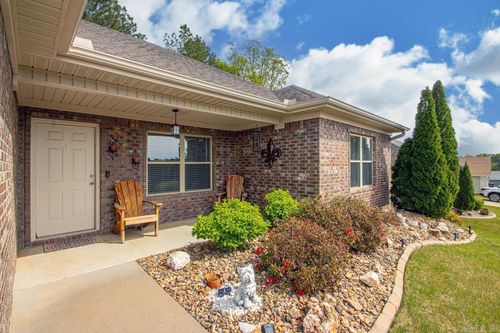 5810 Heritage Heights Dr, Benton, AR, 72019-7803 | Card Image