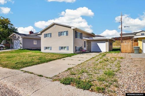 2030 Glendale Ave, Casper, WY, 82601-4941 | Card Image