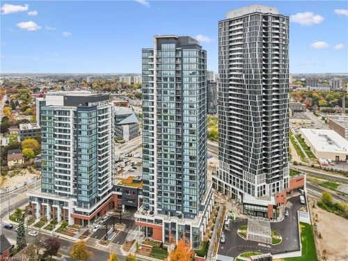 909-15 Wellington St S, Kitchener, ON, N2G0E4 | Card Image