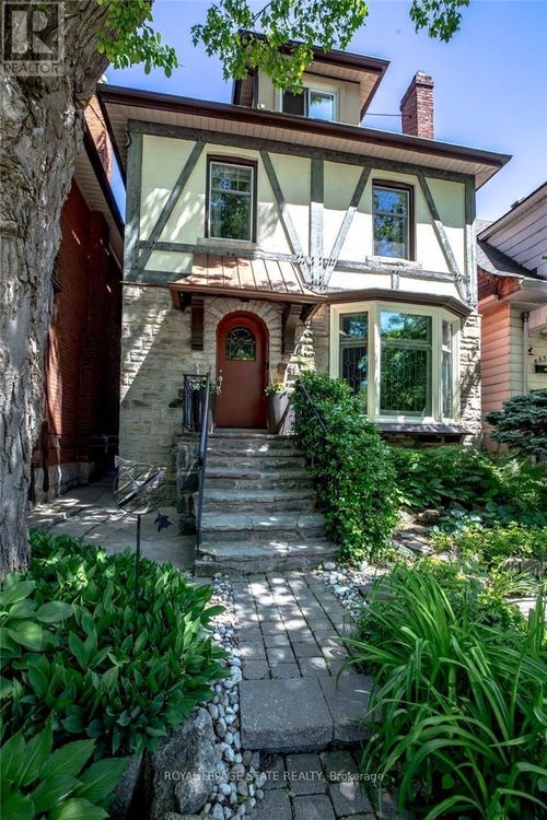 481 Dundurn St S, Hamilton, ON, L8P4M2 | Card Image