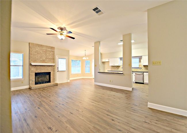 8501 Priest River Dr, House other with 4 bedrooms, 3 bathrooms and 4 parking in Round Rock TX | Image 6