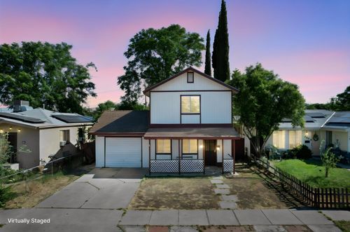 272 Hoover St, Coalinga, CA, 93210-2233 | Card Image