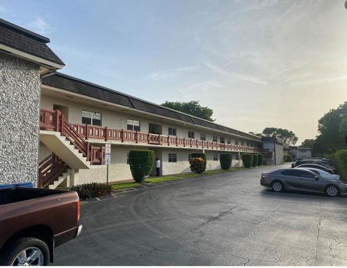 apt-103-5900 Nw 17th Pl, Sunrise, FL, 33313-6921 | Card Image