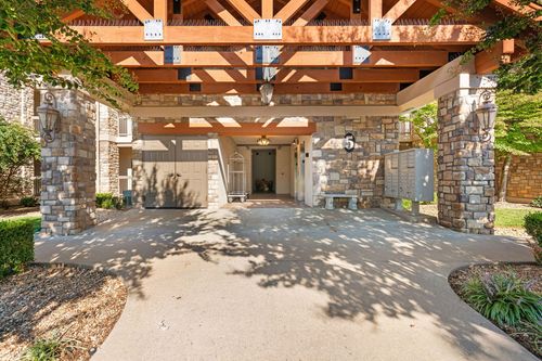 apt-5205-250 Lakewood Dr, Hollister, MO, 65672-5817 | Card Image