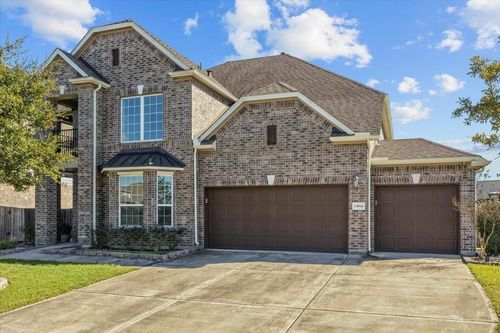 13814 Russell Ct, Mont Belvieu, TX, 77523-7674 | Card Image