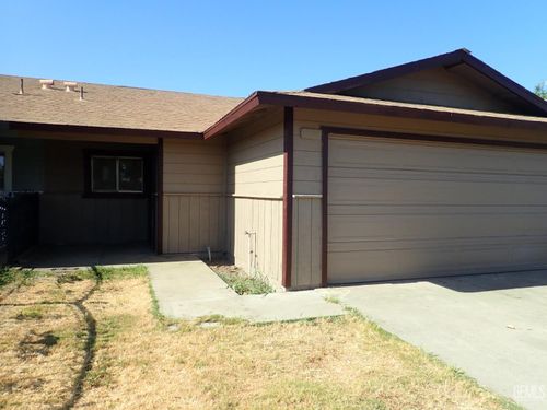 1736 17th Ave, Delano, CA, 93215-1531 | Card Image