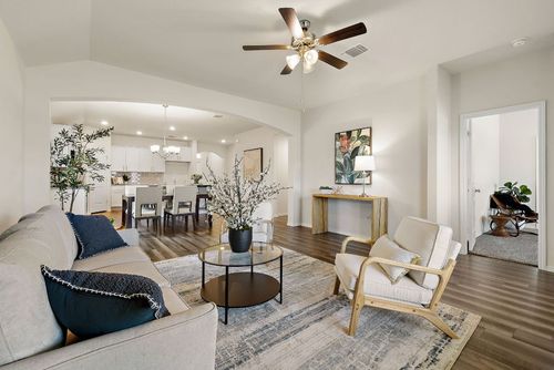 1944 T H Johnson Dr, Taylor, TX, 76574 | Card Image