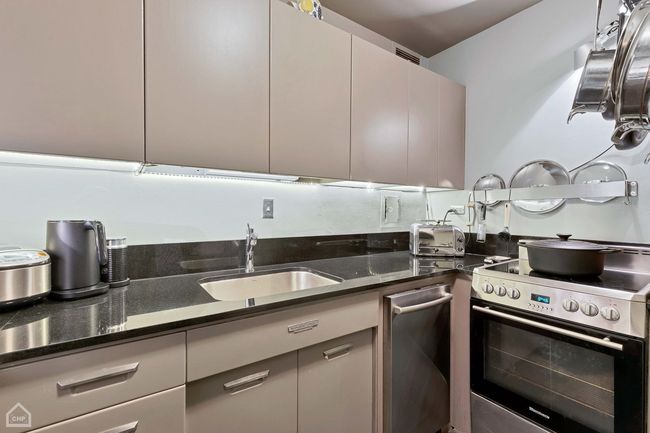 APT-1716 - 910 N Lake Shore Dr, Condo with 1 bedrooms, 1 bathrooms and 1 parking in CHICAGO IL | Image 13