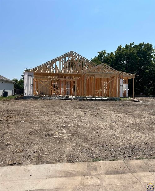 7733 Sw 24th Ter, Topeka, KS, 66614-6011 | Card Image