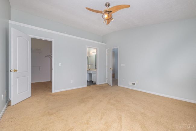 5406 Scarletoak Dr, Condo with 2 bedrooms, 2 bathrooms and null parking in Cincinnati OH | Image 9