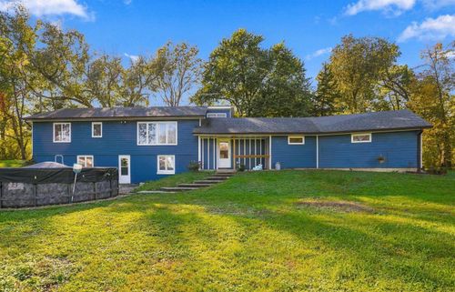 210 N 3rd Street, Hazleton, IA, 50641 | Card Image
