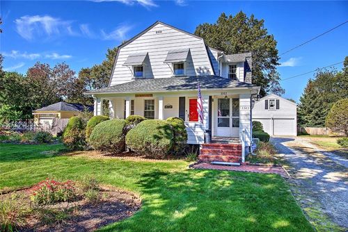 3383 W Shore Rd, Warwick, RI, 02886-7554 | Card Image