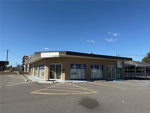 302 W Robertson St, BRANDON, FL, 33511-5117 | Card Image