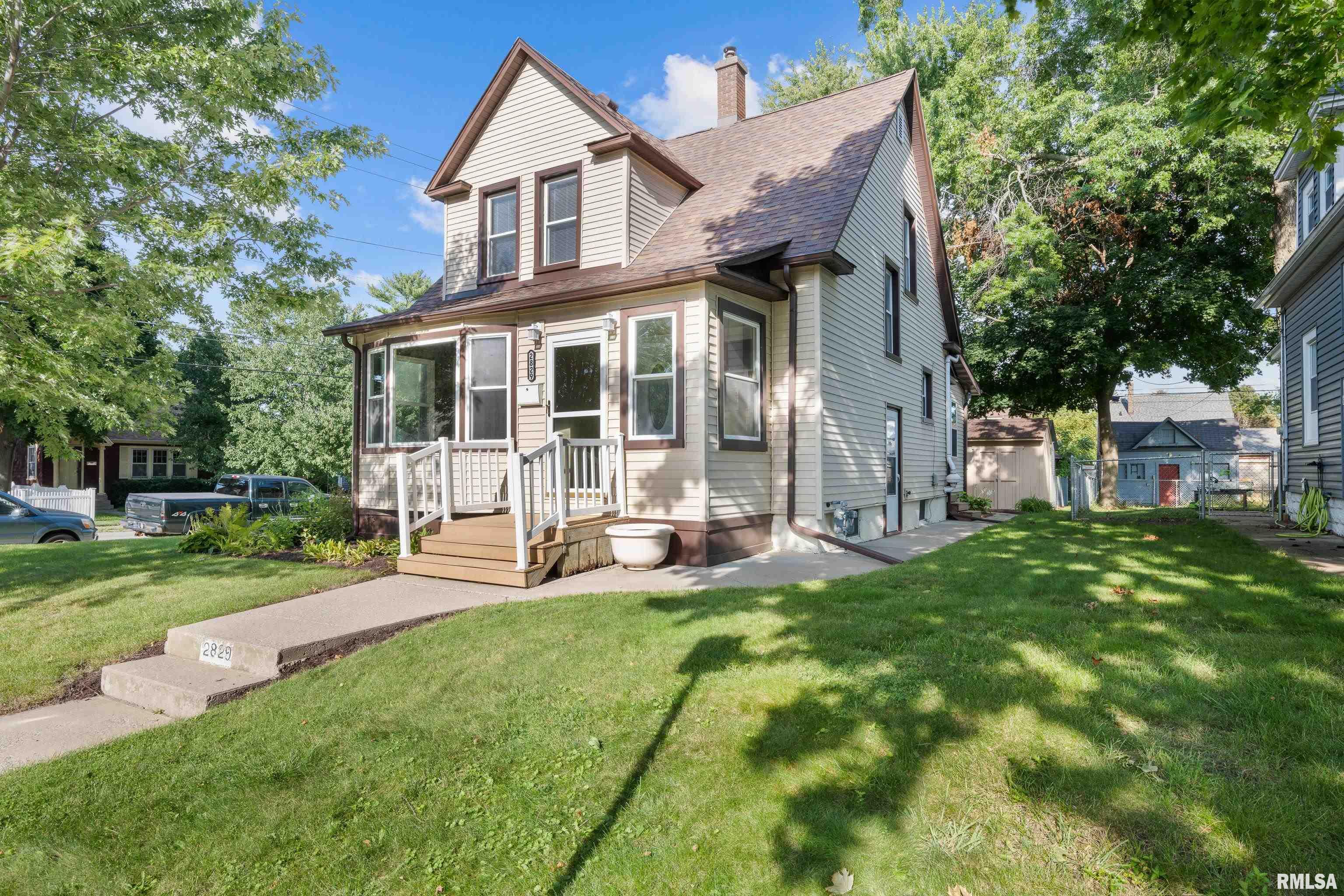 Leclaire St, Davenport, IA 52803