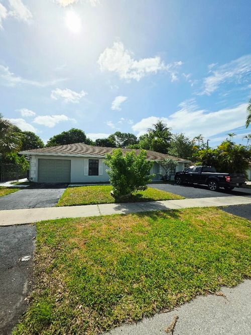 8 Ne 9th Ave, Deerfield Beach, FL, 33441-3514 | Card Image