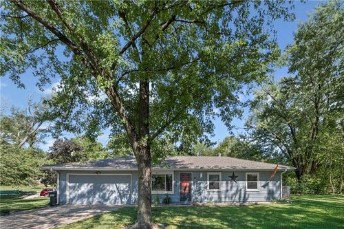 2736 Bonanza St, Lawrence, KS, 66046-5136 | Card Image