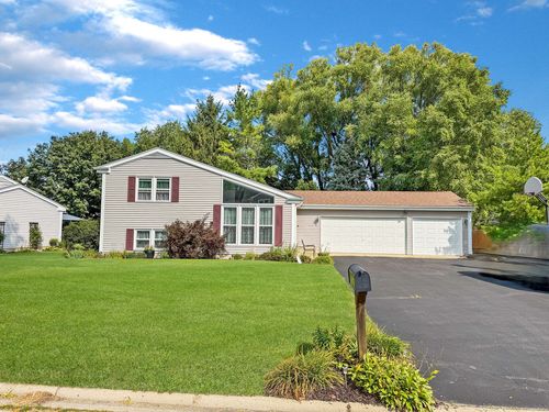 714 Walnut Ln, Marengo, IL, 60152-3611 | Card Image