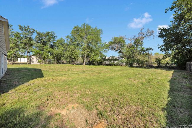 14170 Michael Run, House other with 4 bedrooms, 3 bathrooms and null parking in Lytle TX | Image 6